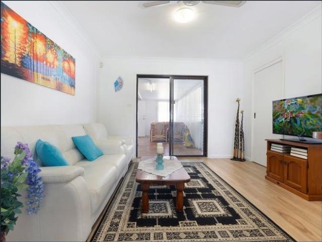 A Unique Home with a Little Extra – 3 Bed + Studio