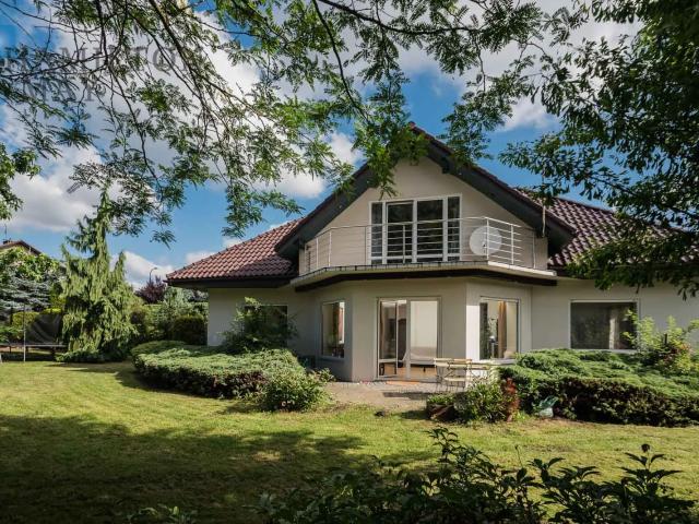 A unique house for rent with a spacious and well maintained garden in Wola Justowska