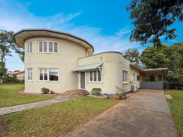 A Unique, Iconic Home on a Large 2,023m2 Allotment