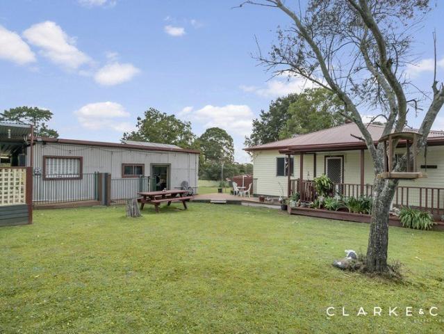 A UNIQUE LIFESTYLE PROPERTY PACKED WITH POTENTIAL!