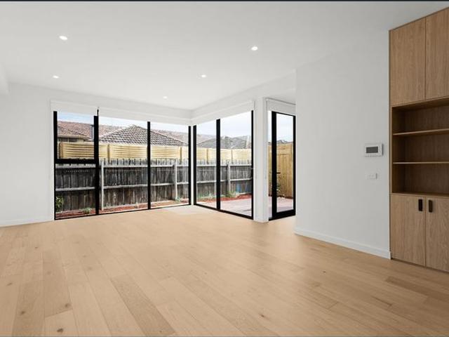 A Unique Masterpiece Near All Amenities