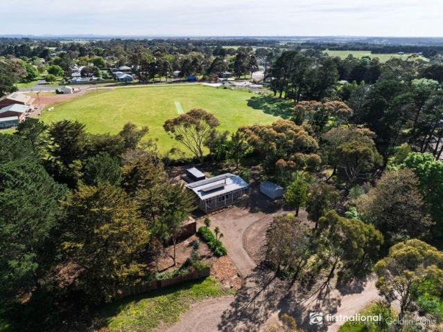 A Unique Opportunity in a Prime Central Location Auction with Instructions to Sell!