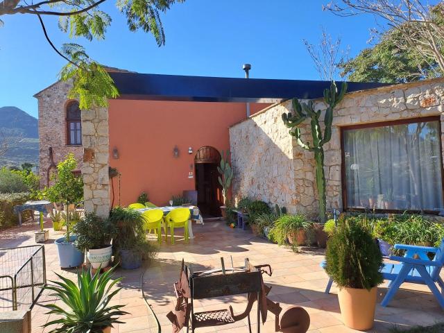 A unos 15mns de Gandía se encuentra Finca Amandi, bonita fin. 256m² Llocnou de Sant Jeroni