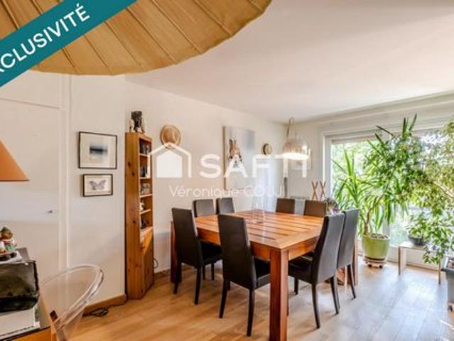 A Veigy Foncenex 74140, duplex de charme aux beaux volumes avec piscine, à deux pas de la frontière