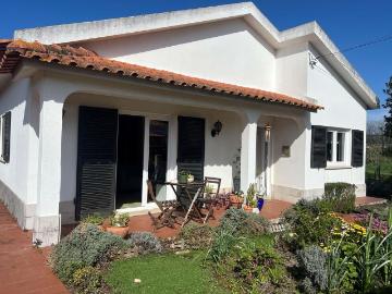 Casais da Ladeira, Olho Marinho, Óbidos, Distrito de Leiria