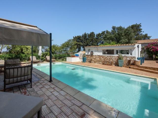 à venda Mansão de alto padrão de 241 m2, Estômbar e Parchal, Portugal