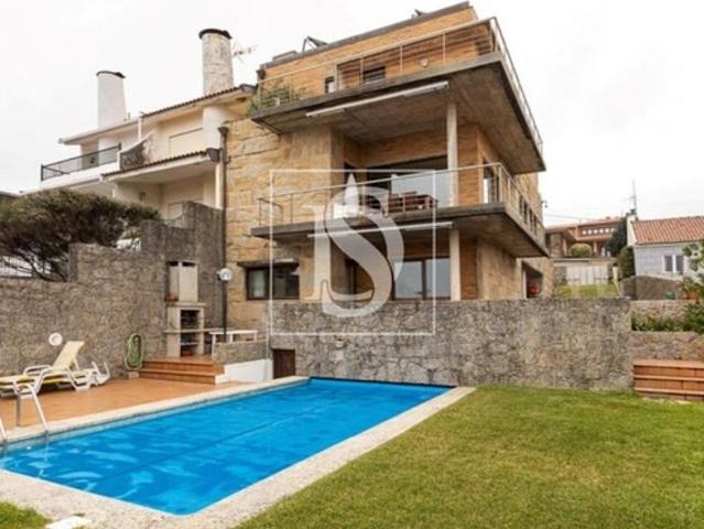 à venda Mansão de alto padrão de 285 m2, Carreço, Viana do Castelo