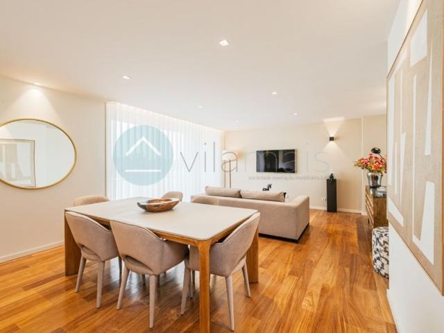 à venda Apartamento de alto padrão de 140 m2, Parque de Quires, Maia, Porto