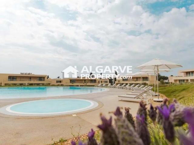 à venda Apartamento de alto padrão de 148 m2, Porches, Faro