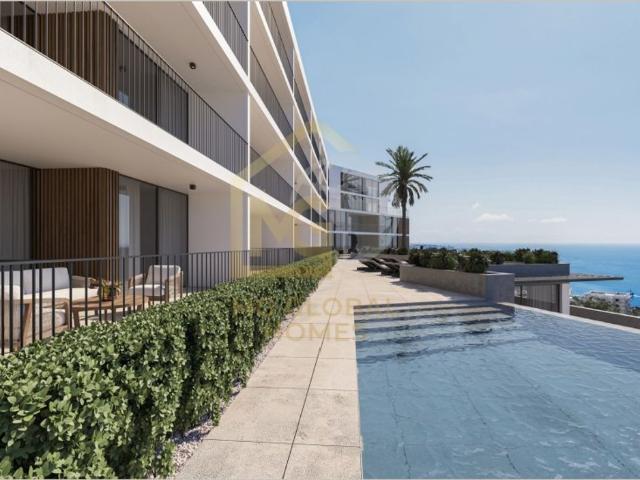 à venda Apartamento de alto padrão de 154 m2, Câmara de Lobos, Portugal