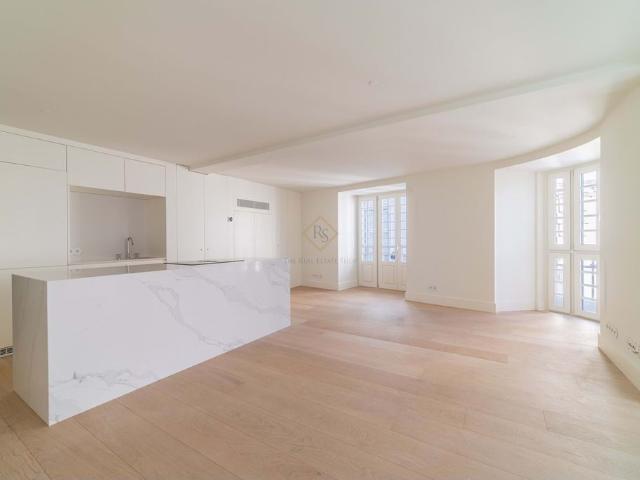 à venda Luxuoso apartamento de 160 m2, Santo António, Lisboa