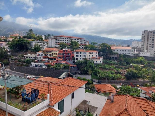 à venda Apartamento de alto padrão, Barreiros, Funchal, Madeira