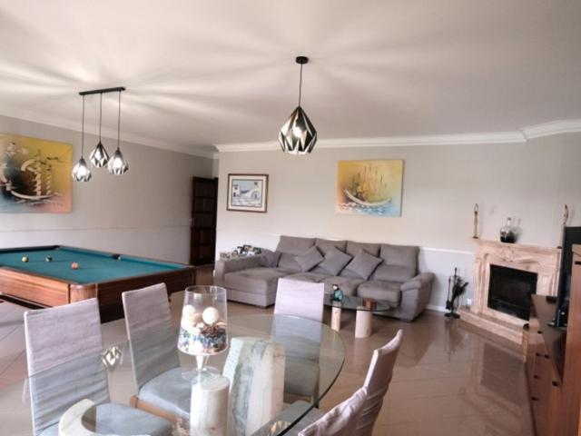 à venda Apartamento de alto padrão de 165 m2, Belas, Sintra, Lisboa