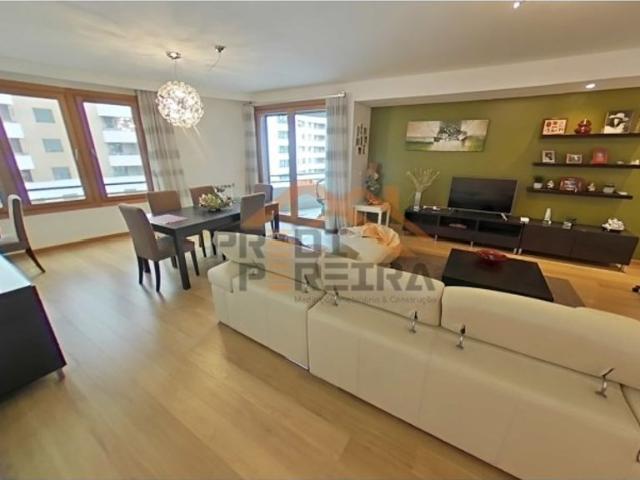 à venda Apartamento de alto padrão de 165 m2, Infantado, Loures, Lisboa