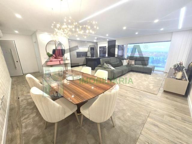 à venda Apartamento de alto padrão de 190 m2, Odivelas, Lisboa