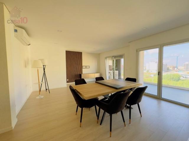 à venda Apartamento de alto padrão de 191 m2, Montijo, Setúbal