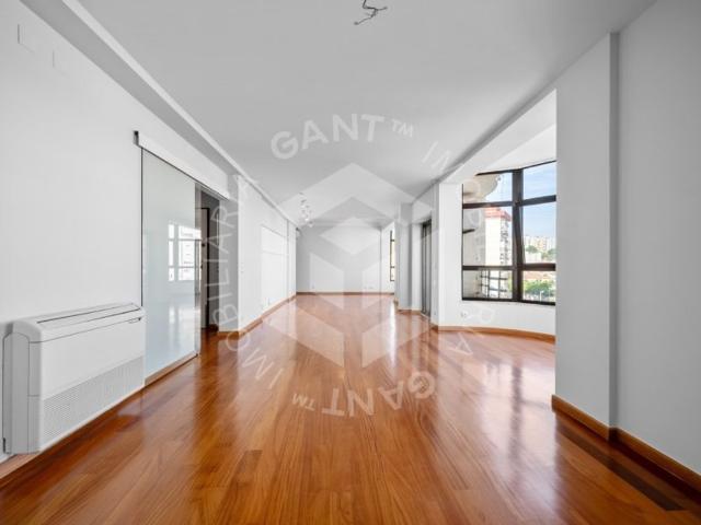 à venda Apartamento de alto padrão de 198 m2, Almada, Portugal