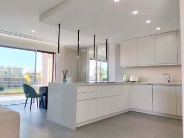 à venda Apartamento de alto padrão de 103 m2, Quarteira, Portugal