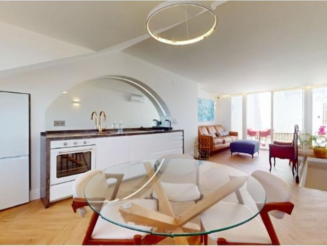 à venda Luxuoso apartamento de 100 m2, Lisboa, Portugal