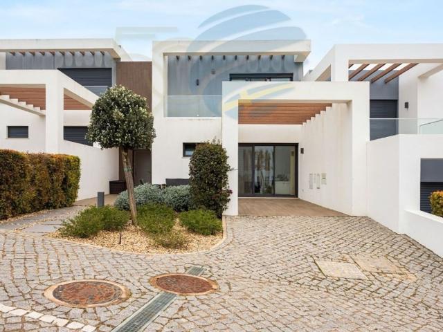 à venda Luxuoso apartamento de 100 m2, Vila Fria, Silves, Faro