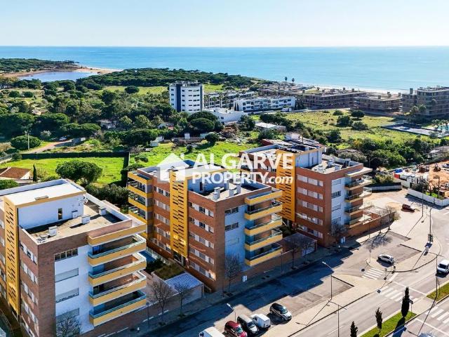 à venda Apartamento de alto padrão de 106 m2, Quarteira, Portugal