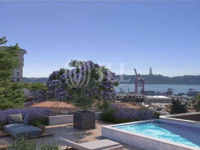 à venda Apartamento de alto padrão de 108 m2, Estrela Lapa, Lisboa