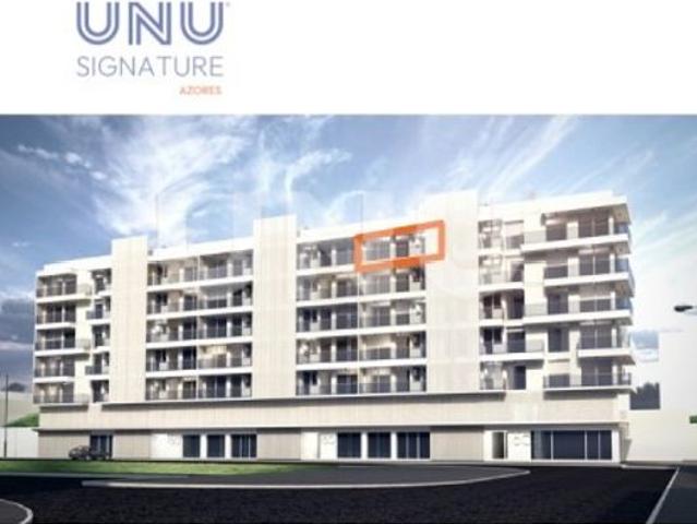 à venda Apartamento de alto padrão de 116 m2, Rua do Paim, Ponta Delgada, Açores