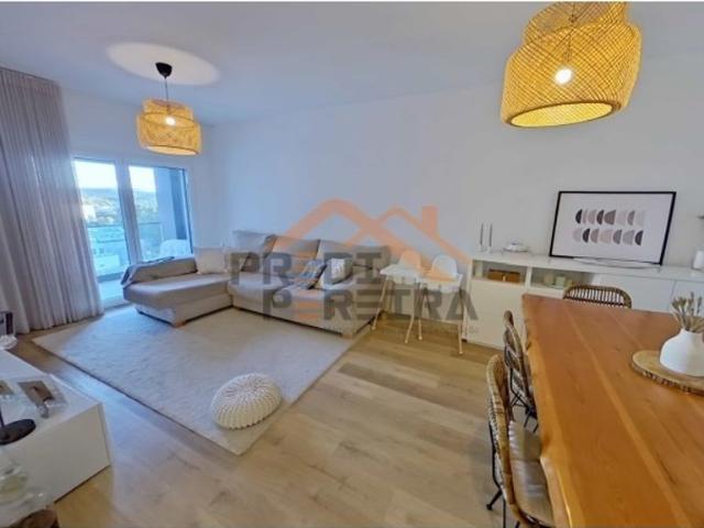 à venda Apartamento de alto padrão de 130 m2, Centro Venteira, Amadora, Lisboa