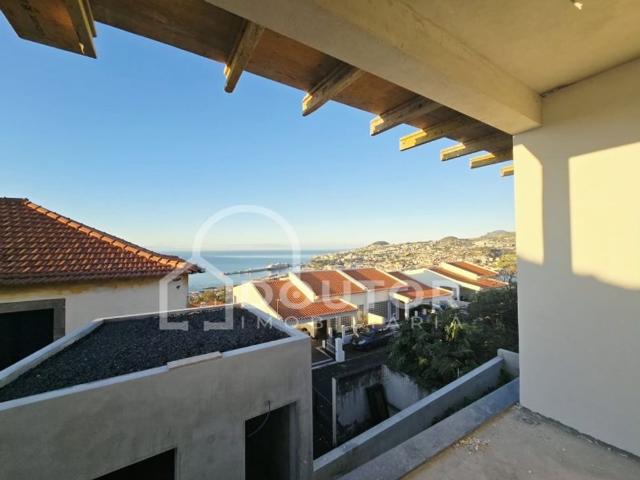 à venda Apartamento de alto padrão de 130 m2, Funchal, Madeira