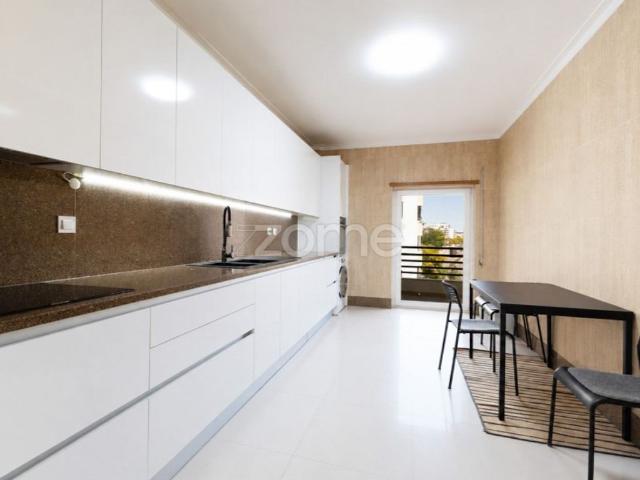 à venda Apartamento de alto padrão de 131 m2, Setúbal