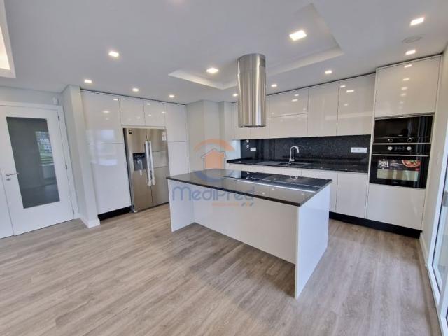 à venda Apartamento de alto padrão de 135 m2, Odivelas, Lisboa
