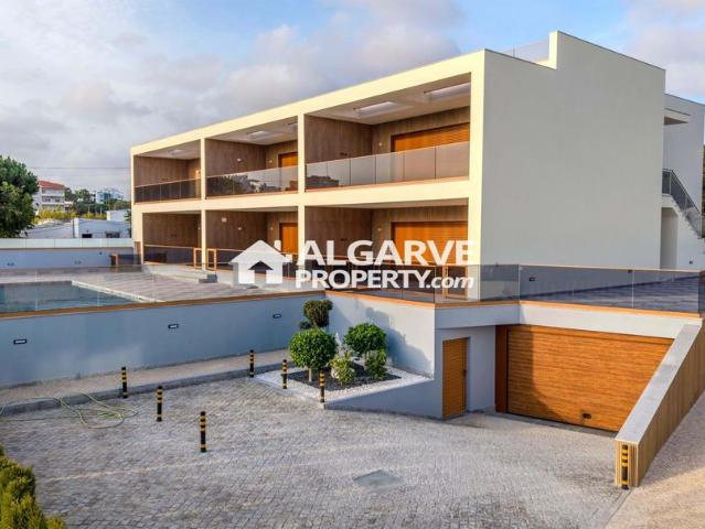 à venda Apartamento de alto padrão de 242 m2, Quarteira, Faro
