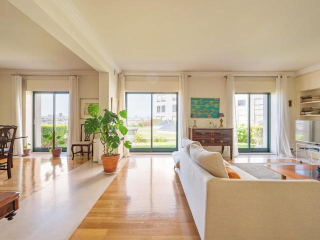 à venda Apartamento de alto padrão de 261 m2, Lisboa