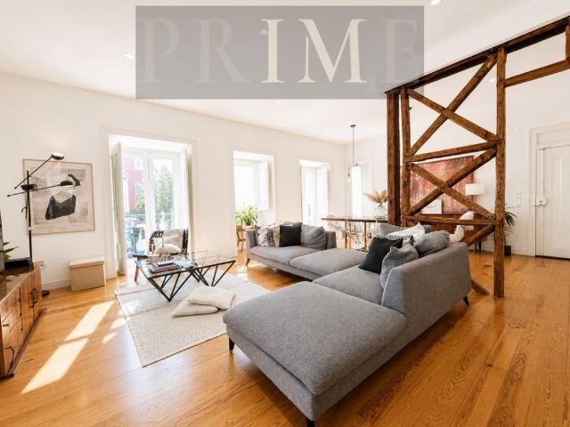 à venda Apartamento de alto padrão de 200 m2, Almada, Portugal