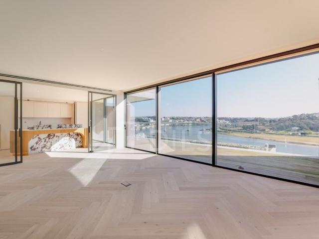 à venda Apartamento de alto padrão de 354 m2, Freixo, Porto