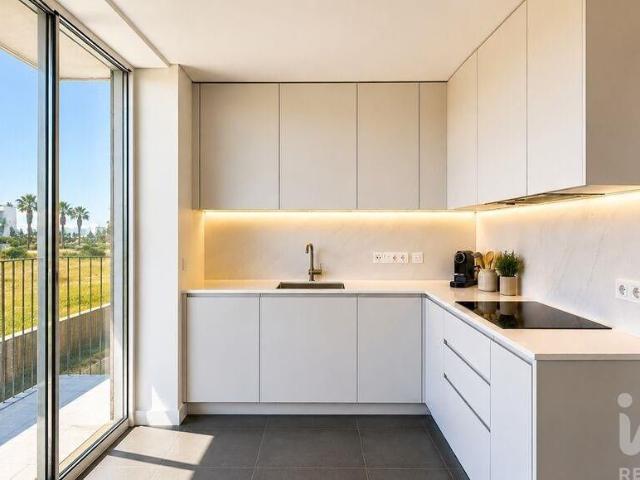 à venda Apartamento de alto padrão de 75 m2, Quarteira, Faro