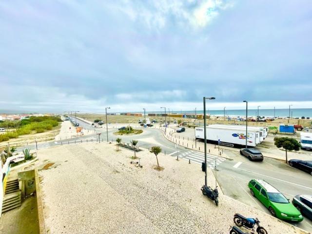 à venda Apartamento de alto padrão de 77 m2, Almada, Portugal