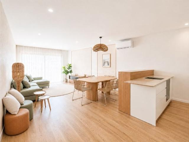 à venda Apartamento de alto padrão de 98 m2, Almada, Setúbal