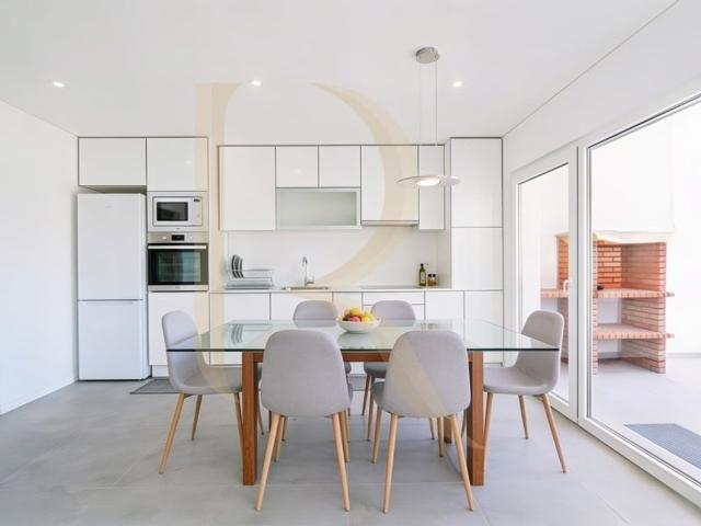 à venda Apartamento de alto padrão de 99 m2, Seixal, Setúbal