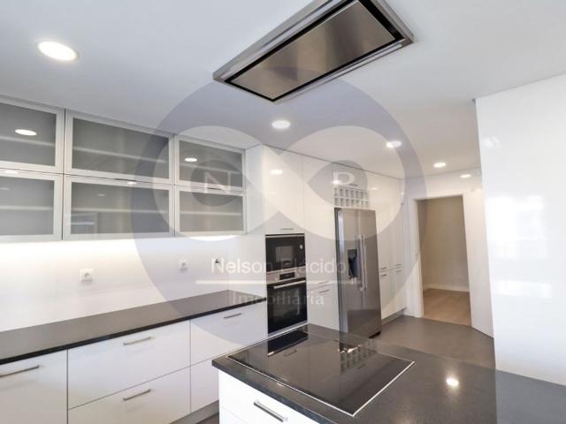 à venda Luxuoso apartamento de 197 m2, Colinas do Cruzeiro, Odivelas, Lisboa