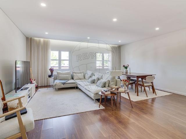 à venda Luxuoso apartamento, Amadora, Lisboa