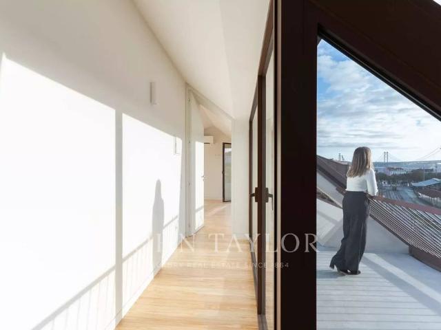 à venda Apartamento de alto padrão de 95 m2, Alcântara, Almada, Setúbal