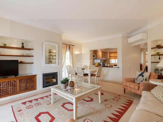 à venda Luxuoso apartamento, Encosta do Lago, Loulé, Faro