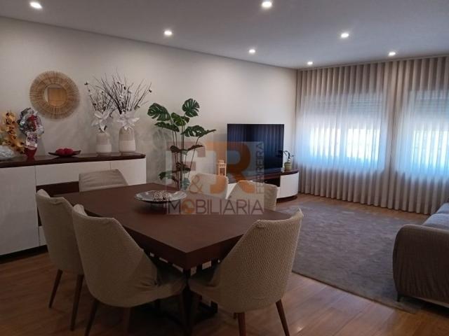 à venda Apartamento de luxo de 128 m2, Vialonga, Vila Franca de Xira, Lisboa