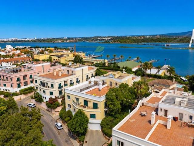 à venda Apartamento de luxo de 123 m2, Mexilhoeira da Carregacao, Lagoa, Faro