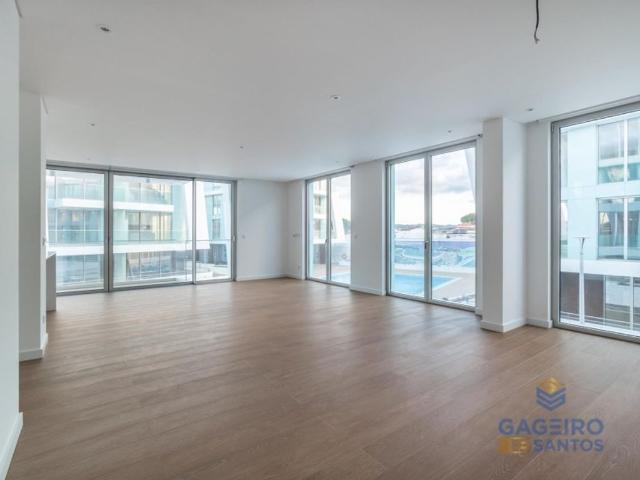 à venda Apartamento de luxo de 131 m2, Avenida Marginal, Alcobaça, Leiria