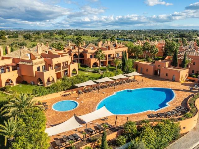 à venda Apartamento de alto padrão de 142 m2, Alcantarilha e Pêra, Portugal