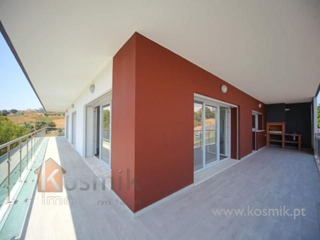 à venda Apartamento de alto padrão de 218 m2, Solvillas, Odivelas, Lisboa
