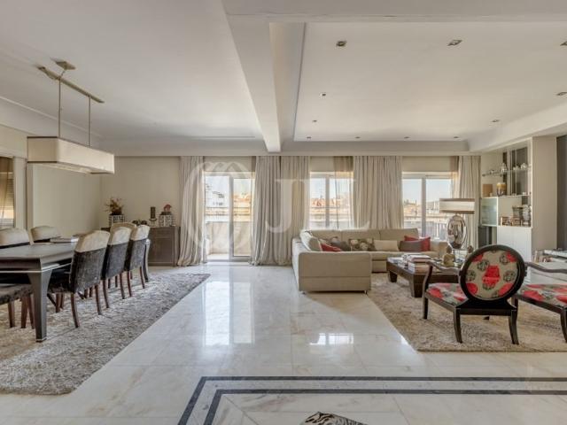 à venda Apartamento de luxo de 236 m2, Avenidas Novas Sao Sebastiao da Pedreira, Lisboa