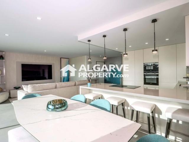 à venda Apartamento de luxo de 242 m2, Quarteira, Portugal